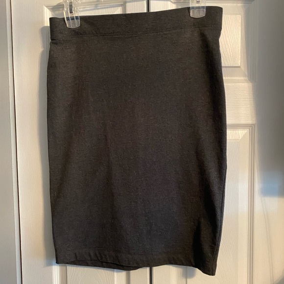 Pencil Skirt - Picture 2 of 6